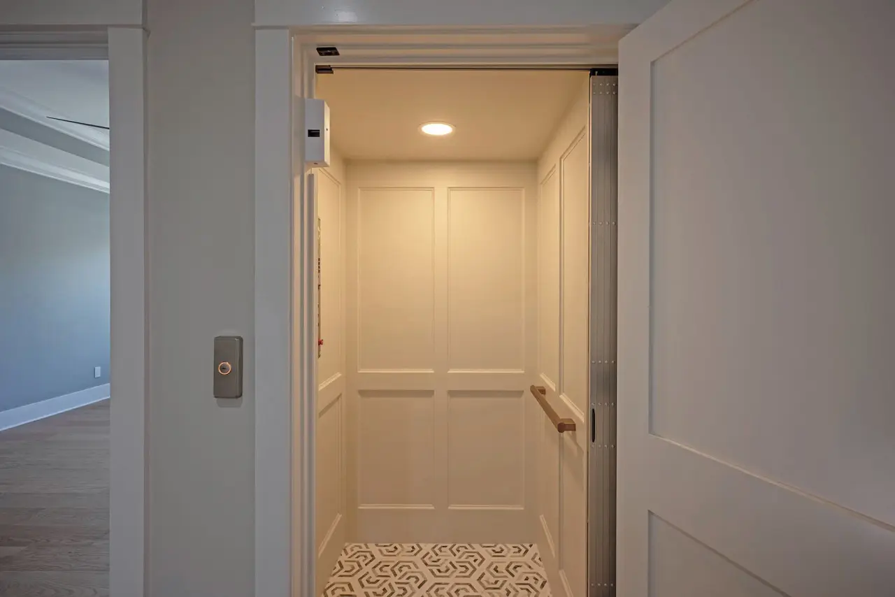 Private elevator